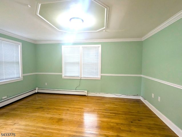 25 Roosevelt Ave, Victory Gardens Boro, NJ 07801