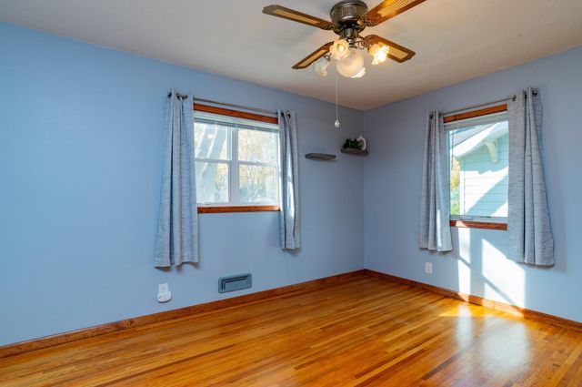 8915 Hallmark Avenue S, Cottage Grove, MN 55016