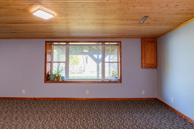 8915 Hallmark Avenue S, Cottage Grove, MN 55016