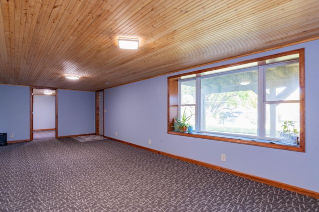 8915 Hallmark Avenue S, Cottage Grove, MN 55016