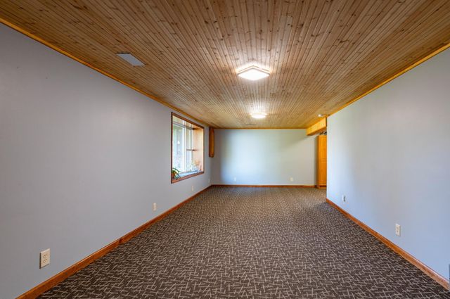 8915 Hallmark Avenue S, Cottage Grove, MN 55016