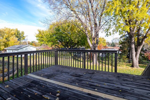 8915 Hallmark Avenue S, Cottage Grove, MN 55016