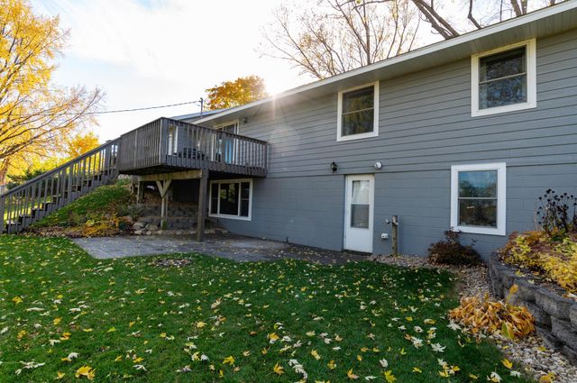 8915 Hallmark Avenue S, Cottage Grove, MN 55016