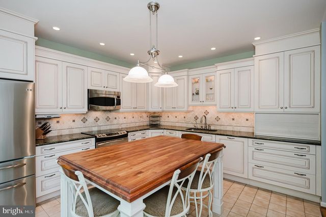 2 ALDERMAN CT, Lutherville Timonium, MD 21093