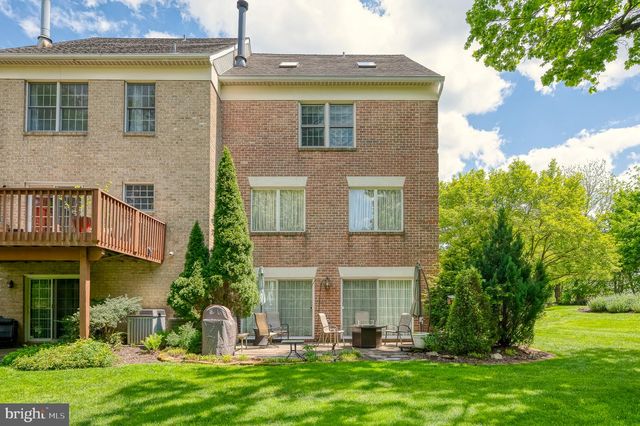 2 ALDERMAN CT, Lutherville Timonium, MD 21093