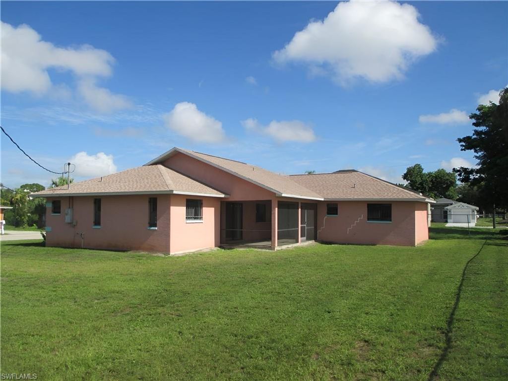 1825 Fountain ST, FORT MYERS, FL 33916 — photo 2