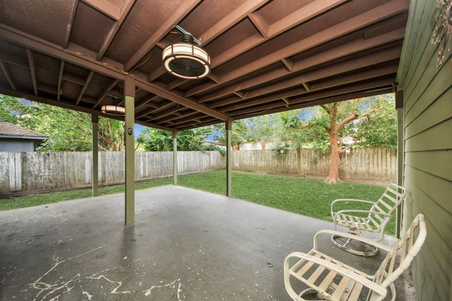 13827 Bay Gardens Drive, Sugar Land, TX 77498