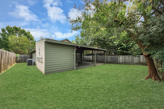 13827 Bay Gardens Drive, Sugar Land, TX 77498