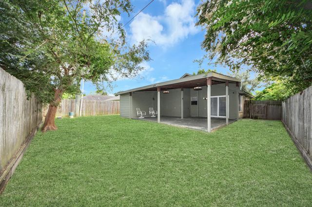13827 Bay Gardens Drive, Sugar Land, TX 77498