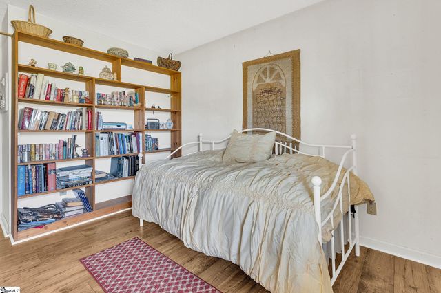 1071 Little Mountain Road, Wellford, SC 29385