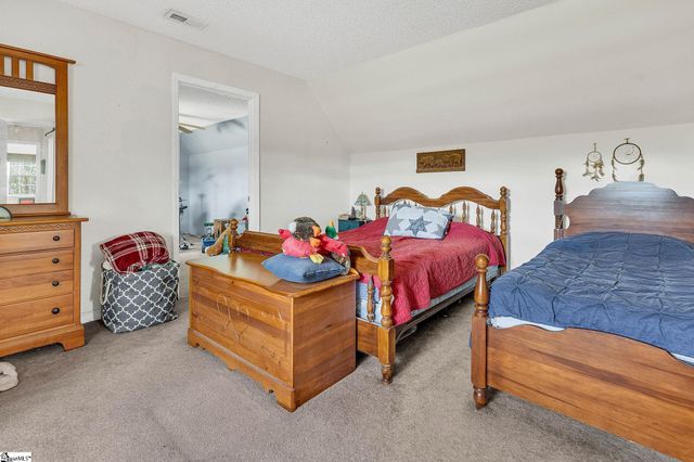 1071 Little Mountain Road, Wellford, SC 29385