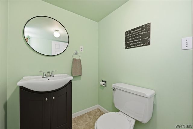 65 Leni Lane, Cheektowaga, NY 14225