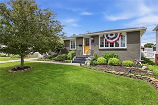 65 Leni Lane, Cheektowaga, NY 14225