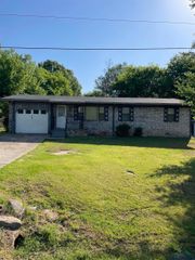105 Walker Drive, Naples, TX 75568