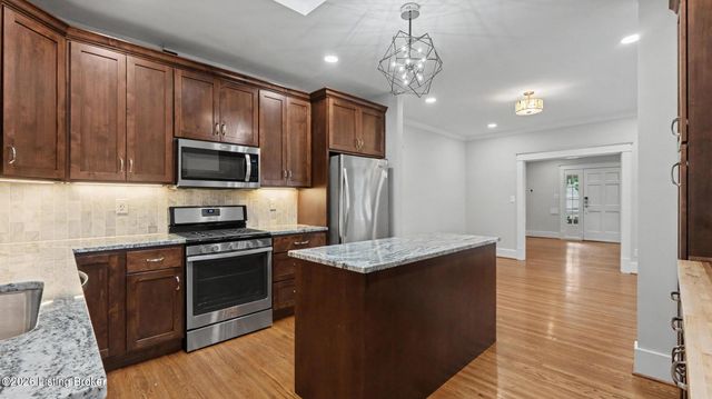 3812 Warner Ave, Louisville, KY 40207