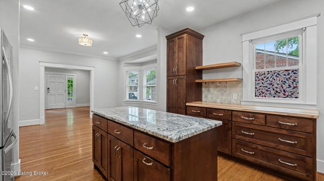 3812 Warner Ave, Louisville, KY 40207