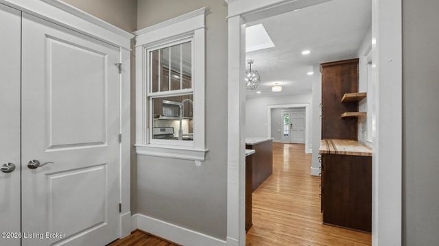 3812 Warner Ave, Louisville, KY 40207