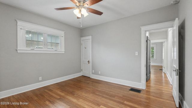 3812 Warner Ave, Louisville, KY 40207