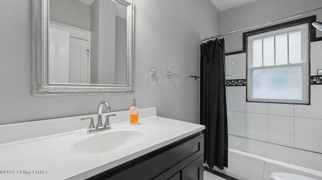 3812 Warner Ave, Louisville, KY 40207