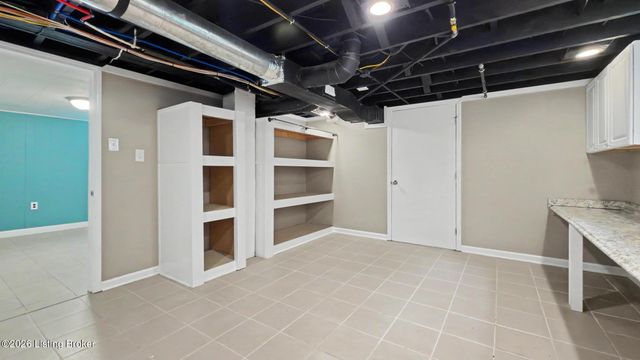3812 Warner Ave, Louisville, KY 40207