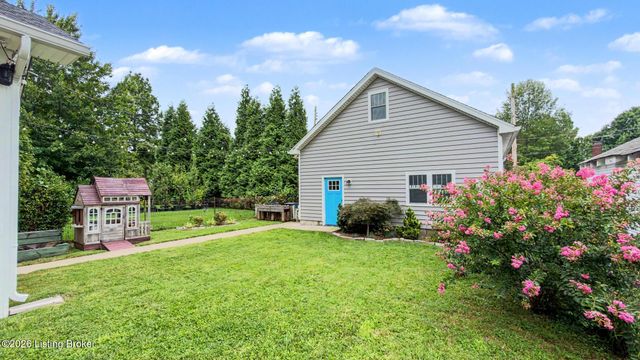 3812 Warner Ave, Louisville, KY 40207