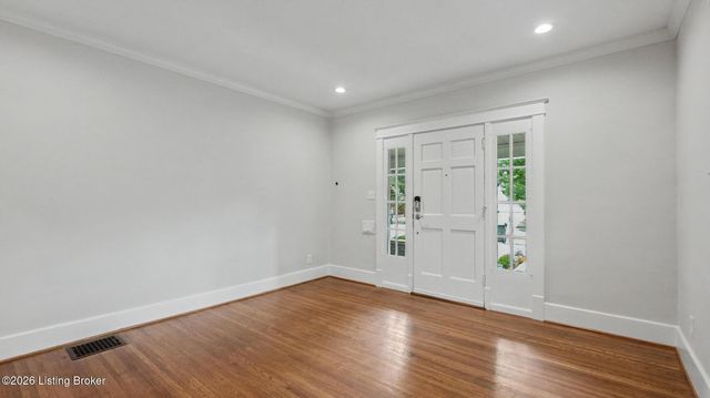 3812 Warner Ave, Louisville, KY 40207