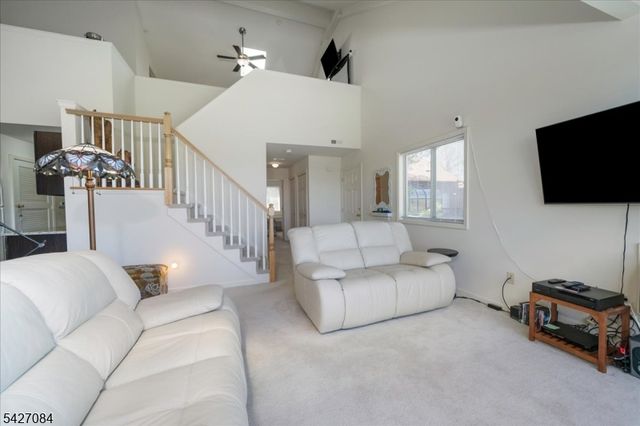 6 Falkenstein Dr Unit 8, Vernon Twp., NJ 07462