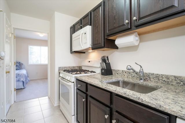 6 Falkenstein Dr Unit 8, Vernon Twp., NJ 07462