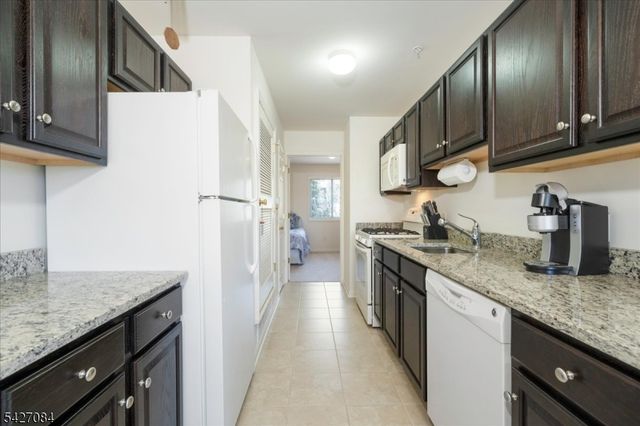 6 Falkenstein Dr Unit 8, Vernon Twp., NJ 07462