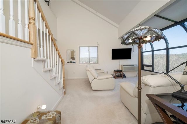 6 Falkenstein Dr Unit 8, Vernon Twp., NJ 07462