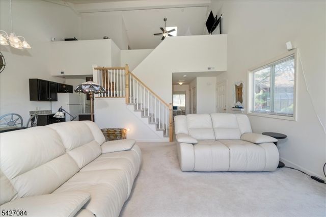 6 Falkenstein Dr Unit 8, Vernon Twp., NJ 07462