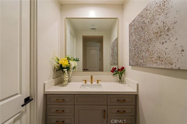 29462 Malibu View Court, Agoura Hills, CA 91301