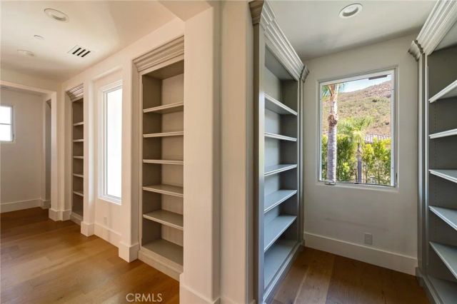 29462 Malibu View Court, Agoura Hills, CA 91301