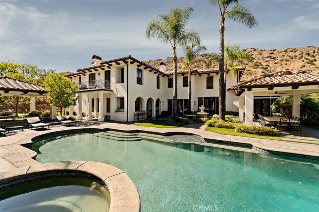 29462 Malibu View Court, Agoura Hills, CA 91301
