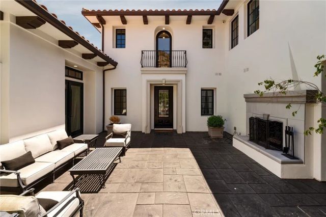 29462 Malibu View Court, Agoura Hills, CA 91301