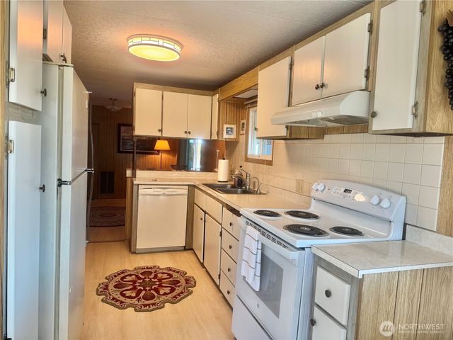 2101 S 324 Street #329, Federal Way, WA 98003