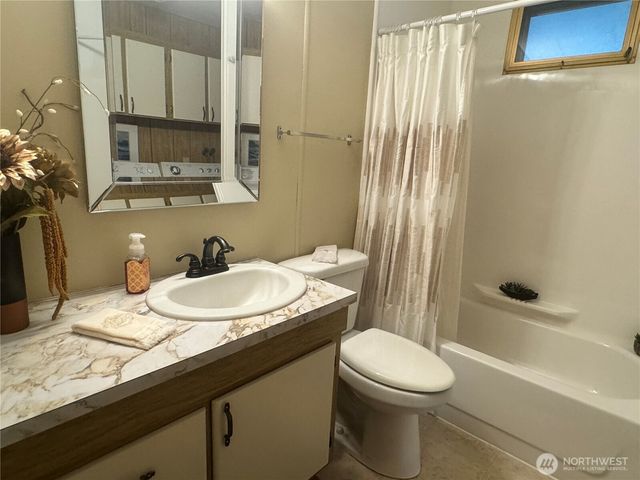 2101 S 324 Street #329, Federal Way, WA 98003