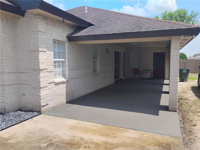 1704 W Griffin Parkway, Mission, TX 78572
