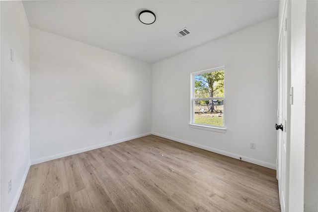 205 Spruce Lane, Daisetta, TX 77533