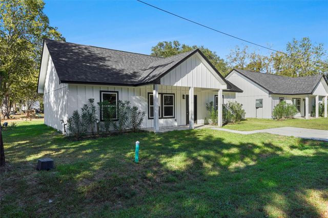 205 Spruce Lane, Daisetta, TX 77533