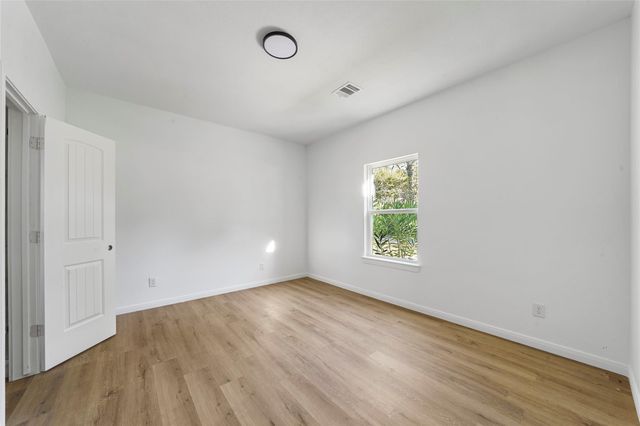 205 Spruce Lane, Daisetta, TX 77533