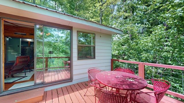 8045 Sarah Thomas Rd, Silver Point, TN 38582