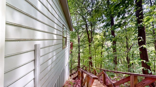 8045 Sarah Thomas Rd, Silver Point, TN 38582