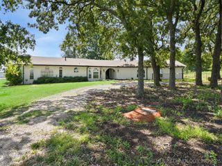 1348 Gene Autry Road, Ardmore, OK 73401