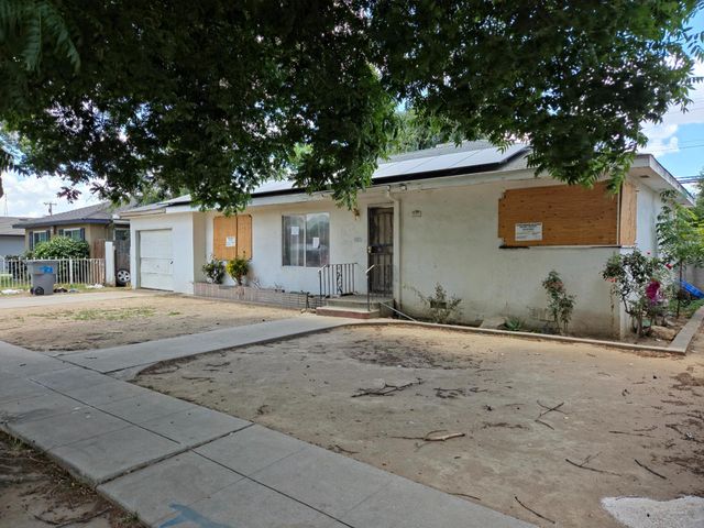 2925 N 2nd Street, Fresno, CA 93703