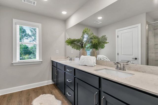 1516 Thurcroft Lane, Lawrenceville, GA 30043