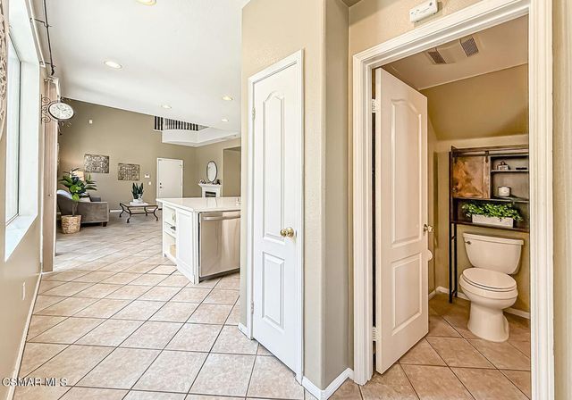 2511 Aurora Lane, Simi Valley, CA 93063