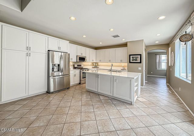 2511 Aurora Lane, Simi Valley, CA 93063