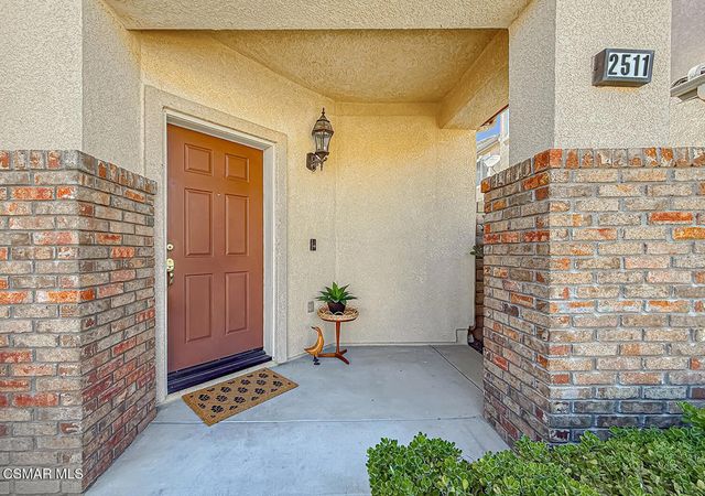 2511 Aurora Lane, Simi Valley, CA 93063
