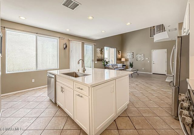 2511 Aurora Lane, Simi Valley, CA 93063